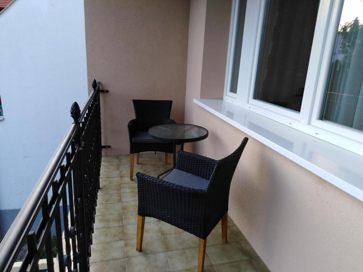 Filsdeger Royal Panzió Acomodação com café da manhã Exterior foto